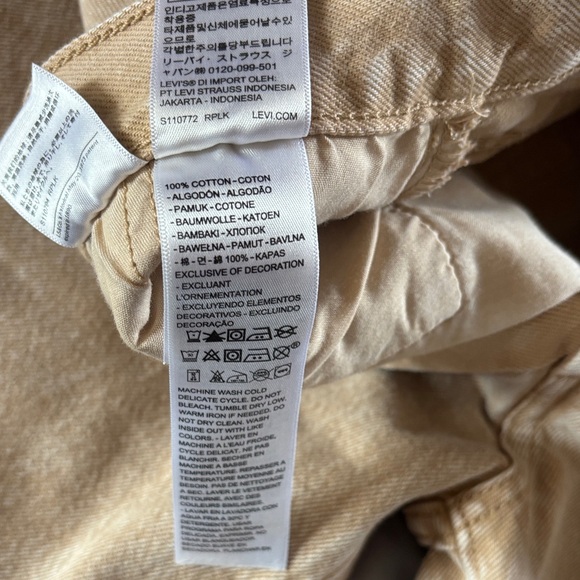 Levi's Jeans - Picture 9 of 11